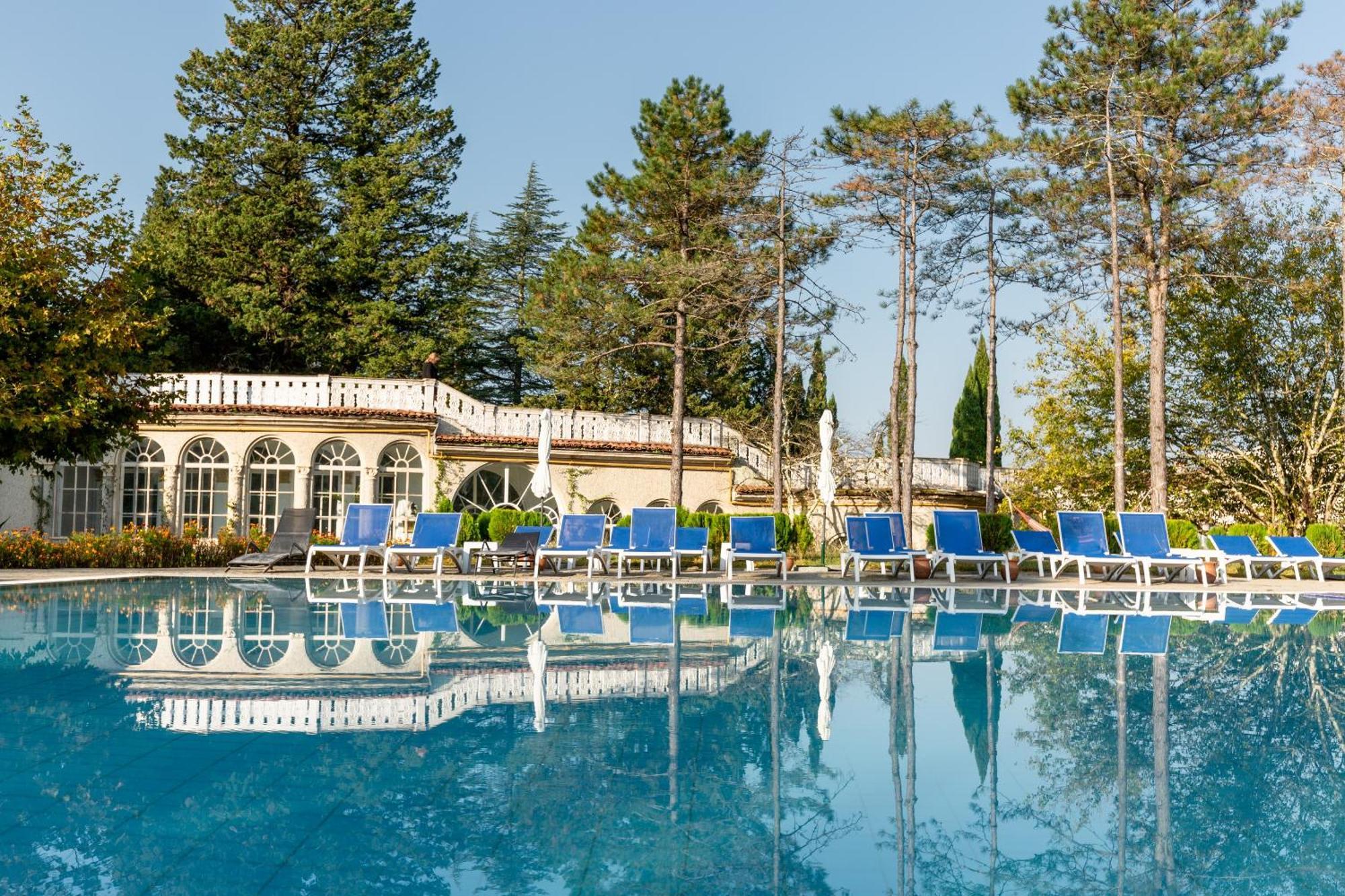 Legends Tskaltubo Spa Resort Luaran gambar