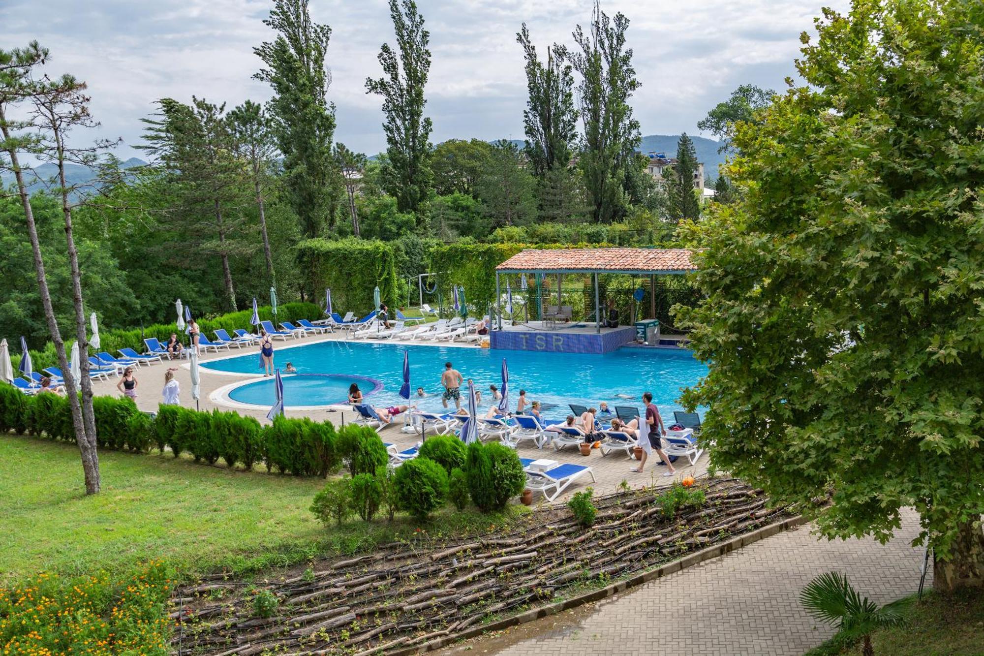 Legends Tskaltubo Spa Resort Luaran gambar